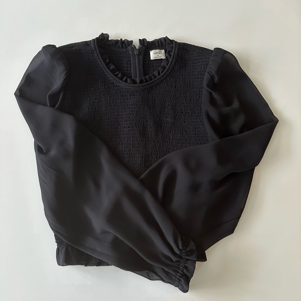 Mesh sleeve blouse